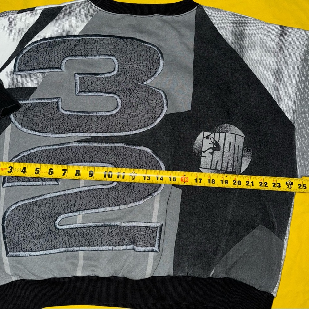 Vintage 90s Reebok Shaq Sweater View 4